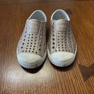 Play condition native Jefferson bling size C8